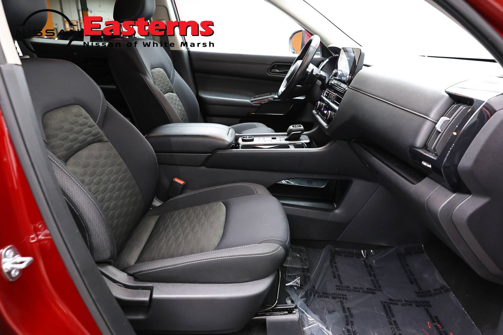 Used 2023 Nissan Pathfinder SV AWD/4WD image 23