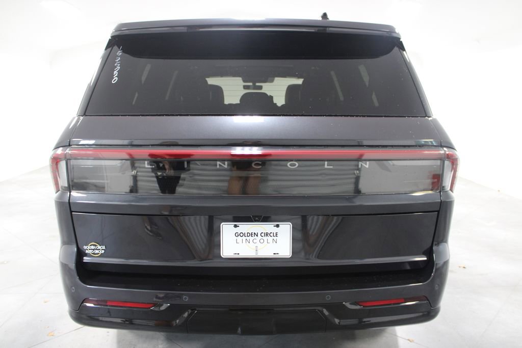 New 2025 Lincoln Navigator L Reserve image 7