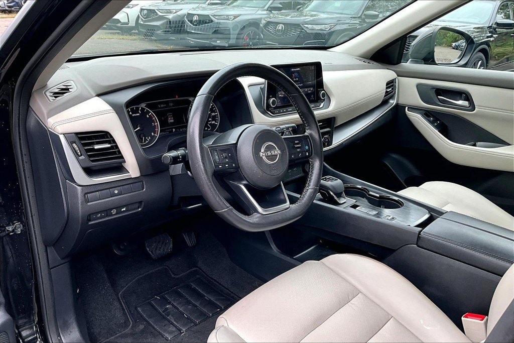 Used 2024 Nissan Rogue SV w/ SV Premium Package FWD image 15