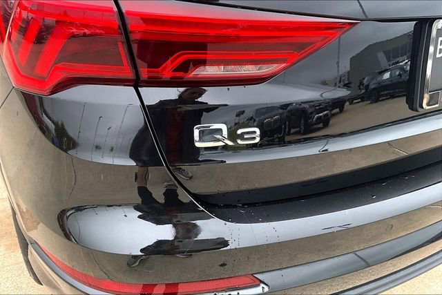 Used 2023 Audi Q3 2.0T Premium Plus w/ Premium Plus Package AWD/4WD image 33