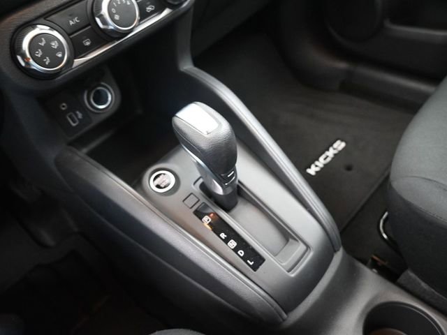 New 2025 Nissan Kicks Play S image 33