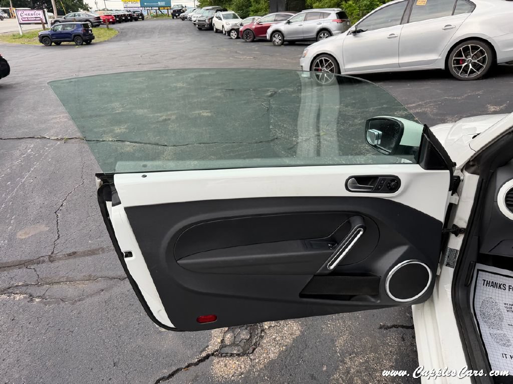 Used 2013 Volkswagen Beetle 2.5 FWD image 6