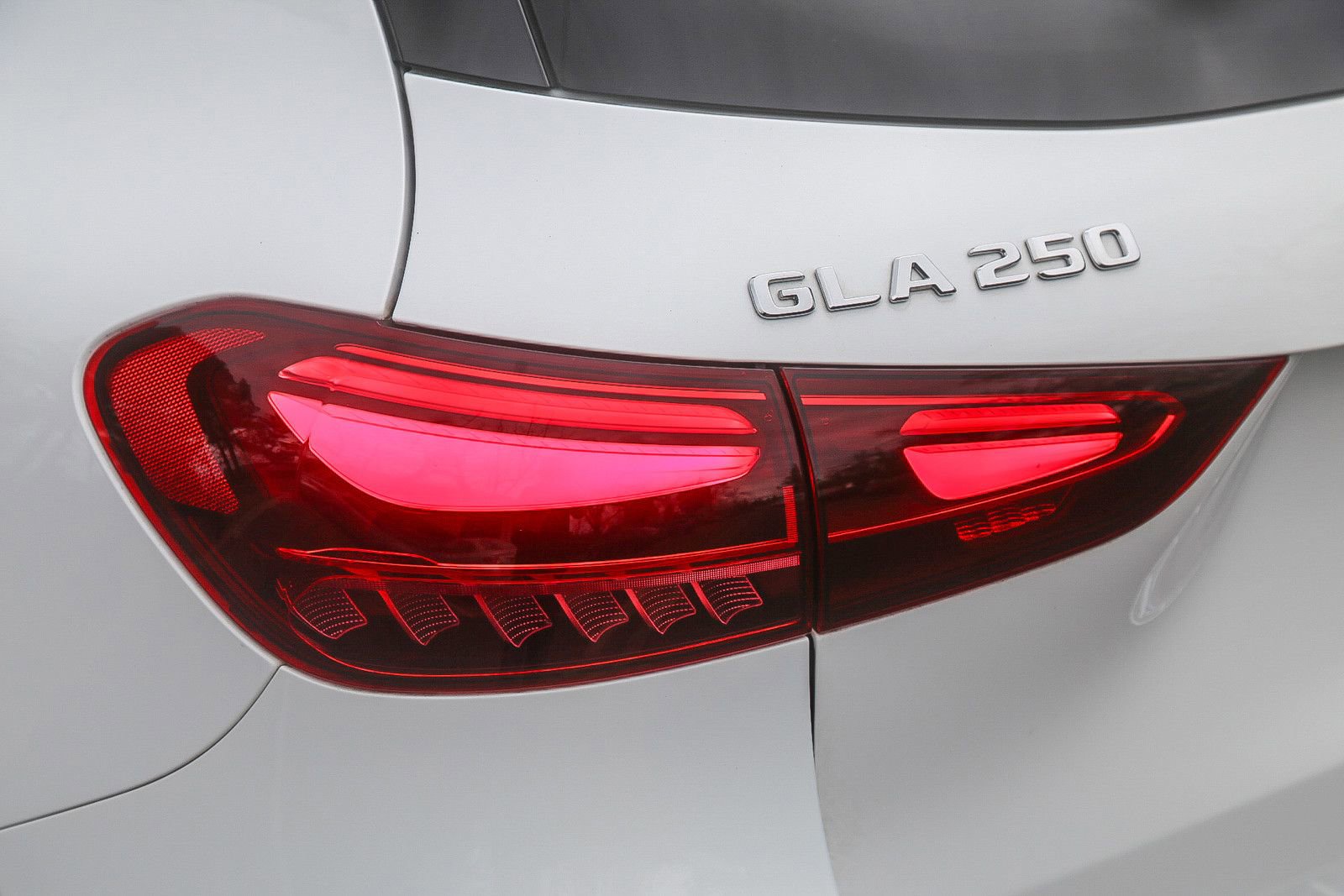 Certified 2025 Mercedes-Benz GLA 250 4MATIC image 8