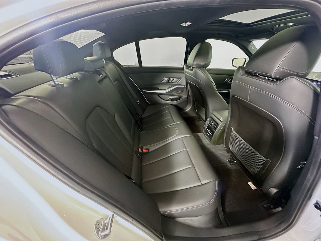 Used 2022 BMW 330e 330e iPerformance w/ M Sport Package image 28