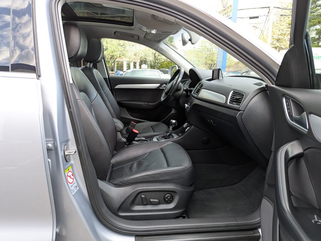Used 2015 Audi Q3 2.0T Premium Plus AWD/4WD image 31
