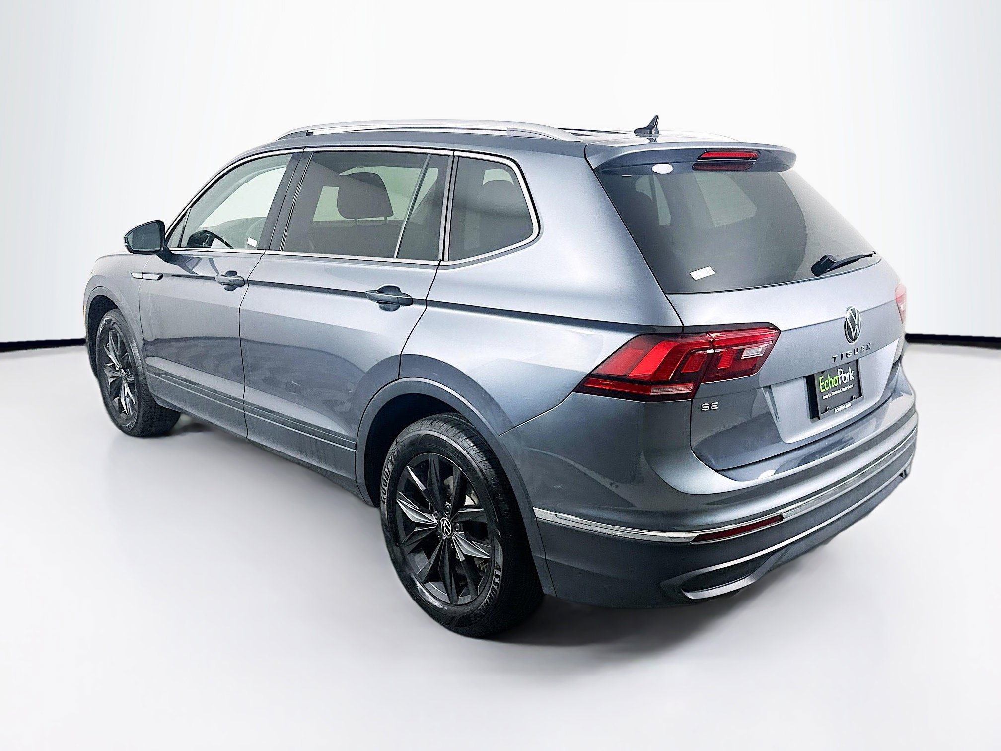 Used 2024 Volkswagen Tiguan Wolfsburg Edition image 5