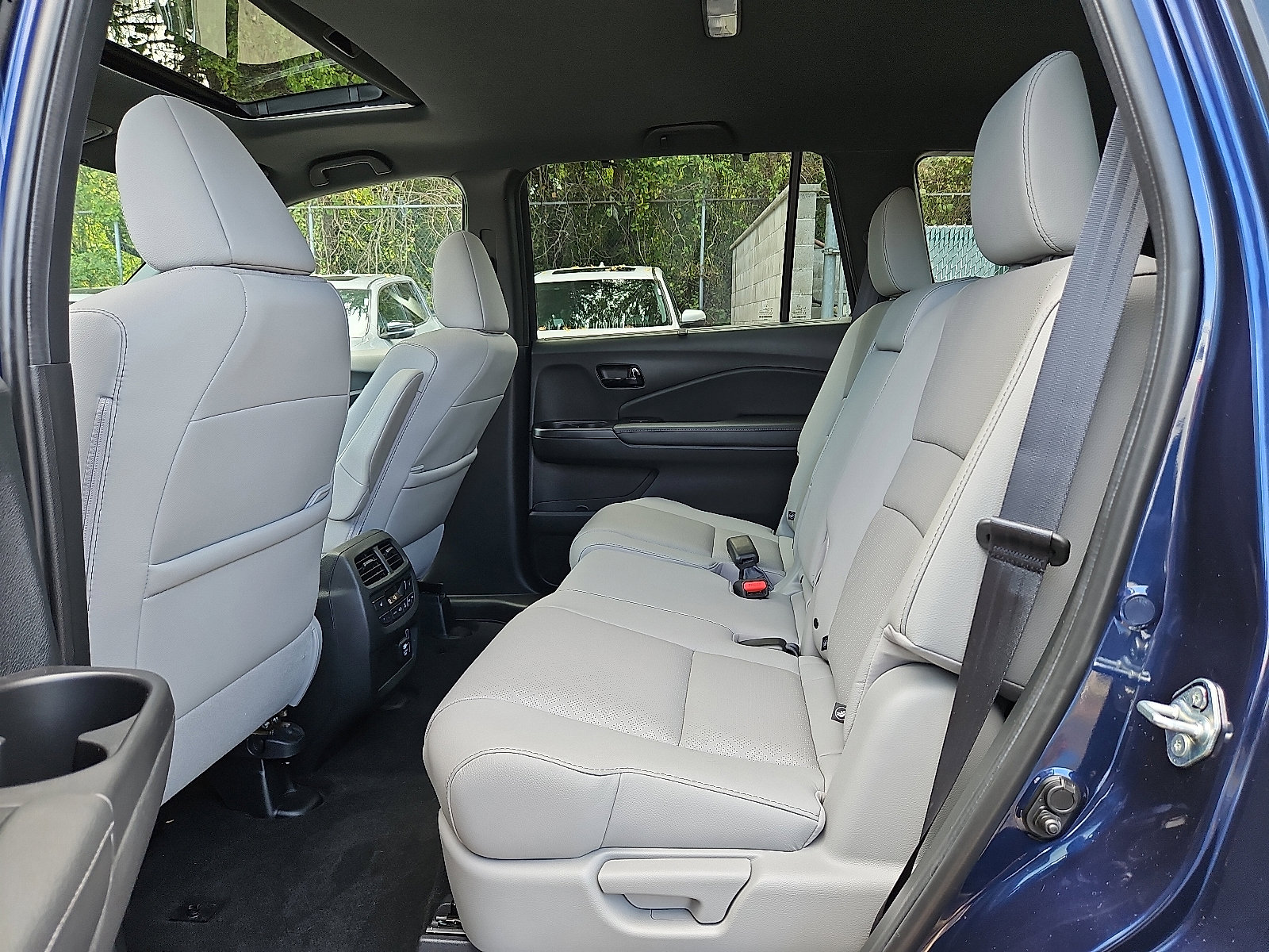 Used 2022 Honda Passport Elite image 12