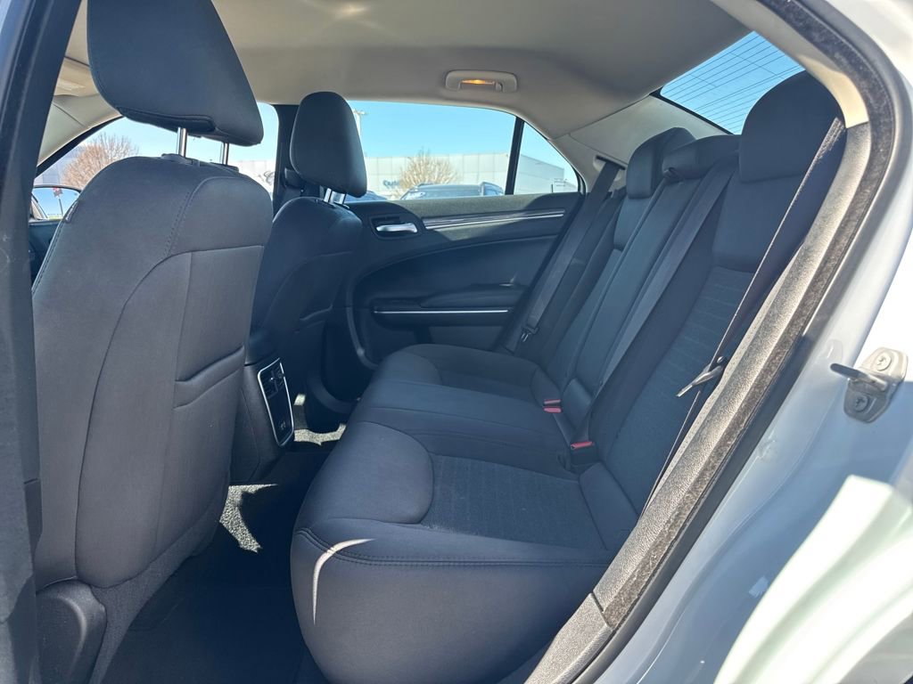 Used 2021 Chrysler 300 Touring w/ Driver Convenience Group image 15