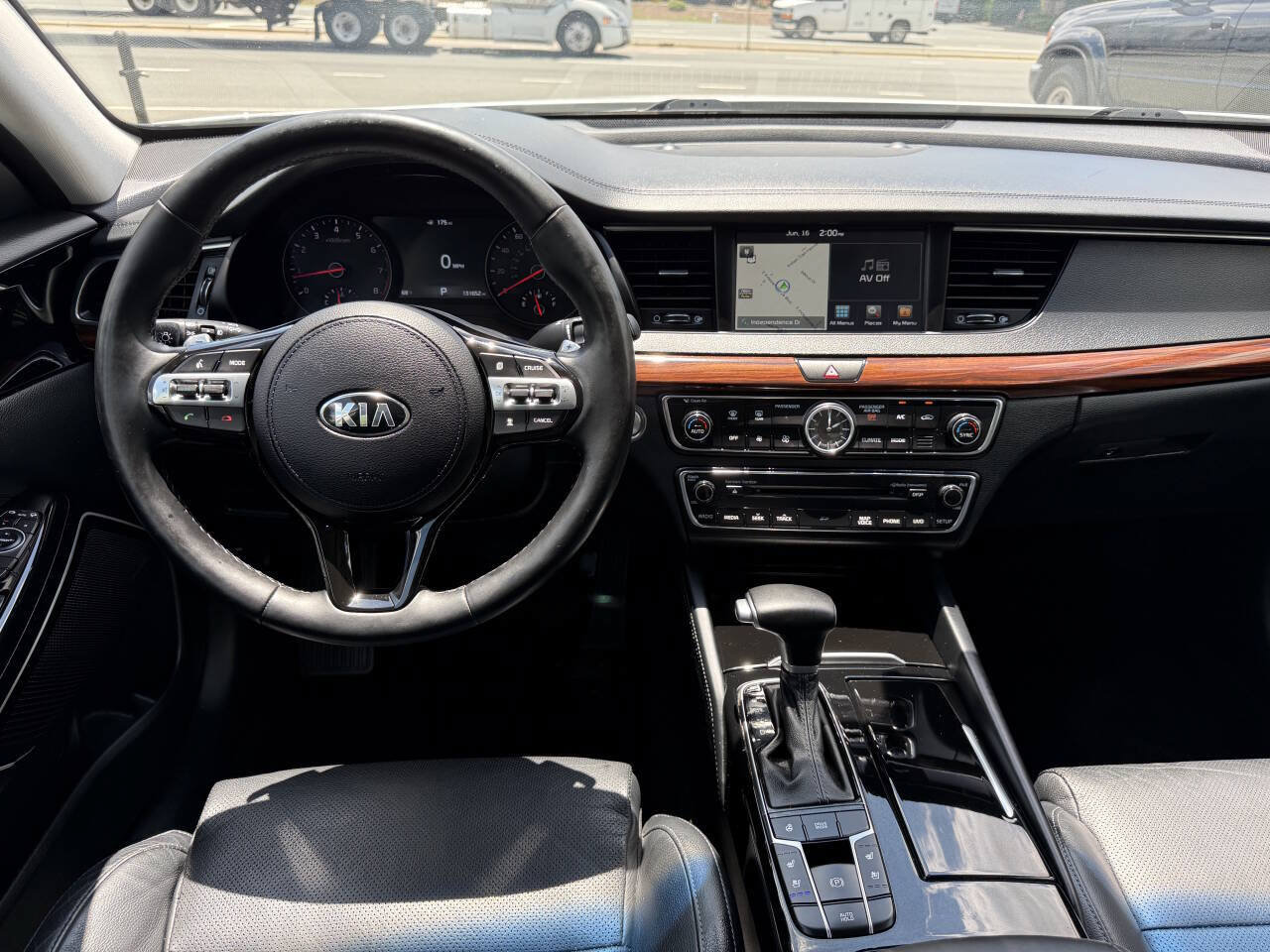 Used 2017 Kia Cadenza Technology FWD image 17