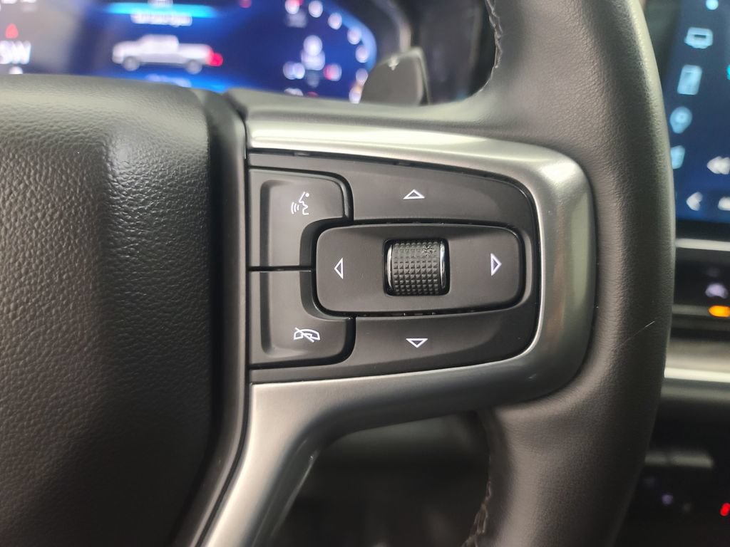 Used 2024 Chevrolet Silverado 1500 LTZ AWD/4WD image 31