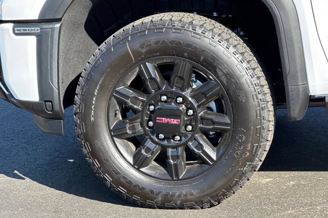 New 2026 GMC Sierra 2500 AT4 w/ AT4 Premium Plus Package AWD/4WD image 32