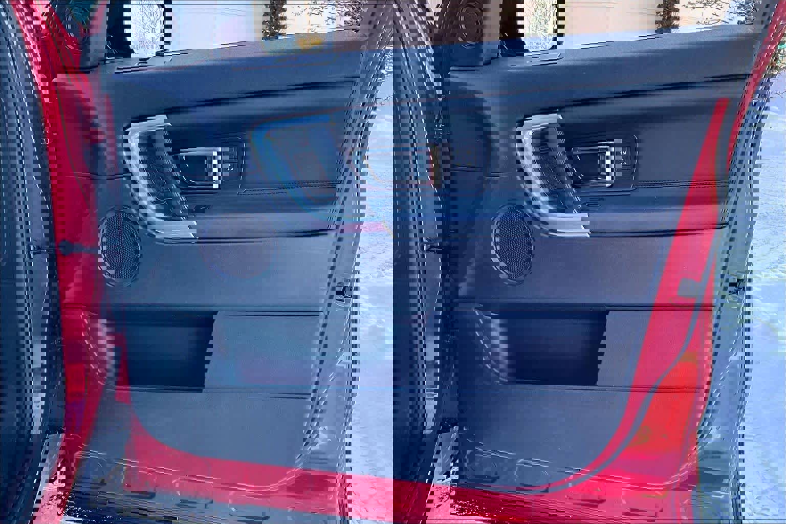 Used 2017 Land Rover Discovery Sport HSE image 23