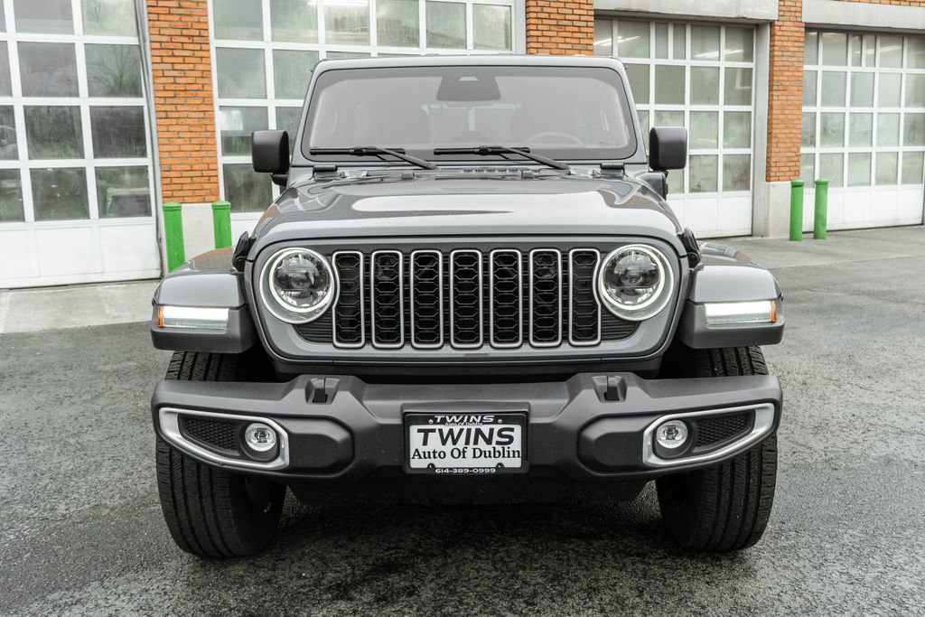 Used 2025 Jeep Wrangler Unlimited Sahara image 40