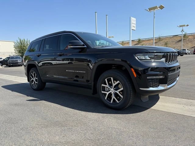 New 2025 Jeep Grand Cherokee L Limited w/ Trailer Tow Package image 8