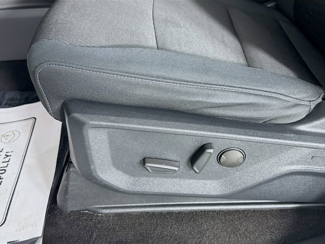 Certified 2022 Ford F150 XLT w/ Equipment Group 302A High image 18