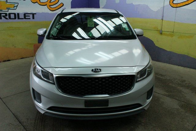Used 2018 Kia Sedona L image 3