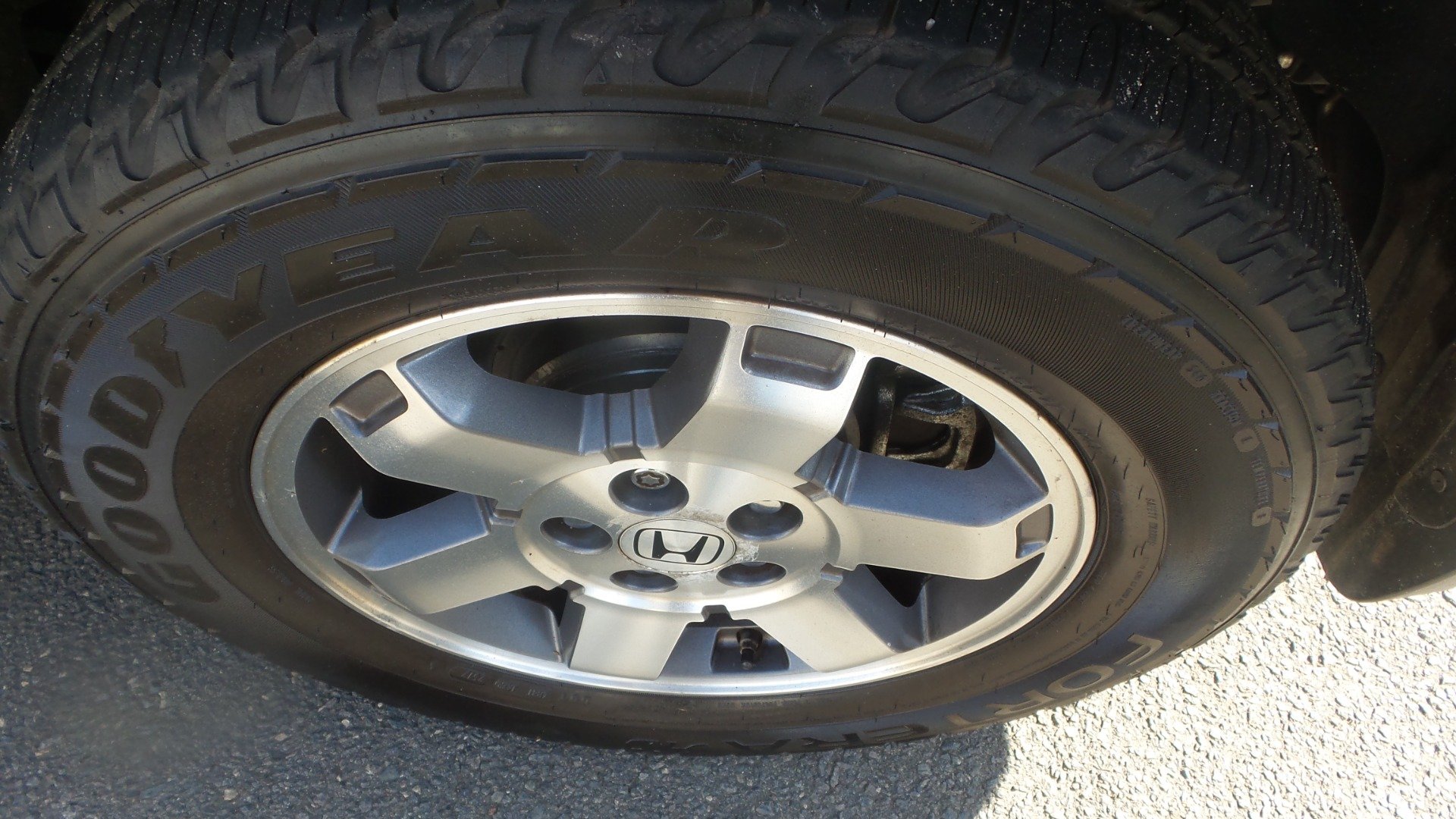 Used 2010 Honda Pilot Touring image 10