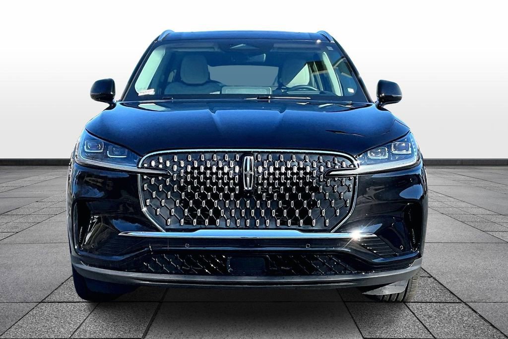 Used 2025 Lincoln Aviator Reserve w/ Equipment Group 201A image 2