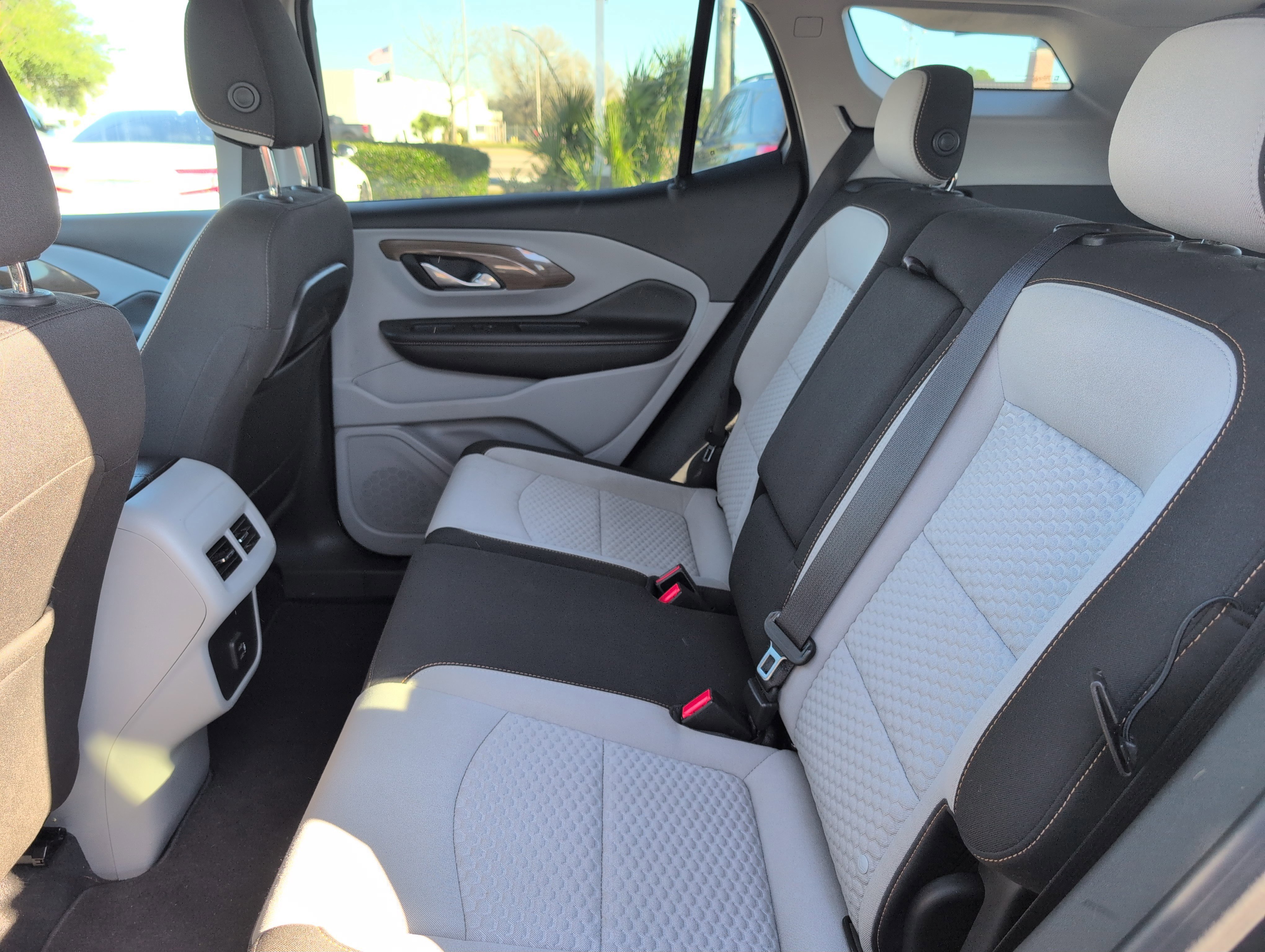 Used 2020 GMC Terrain SLE image 31