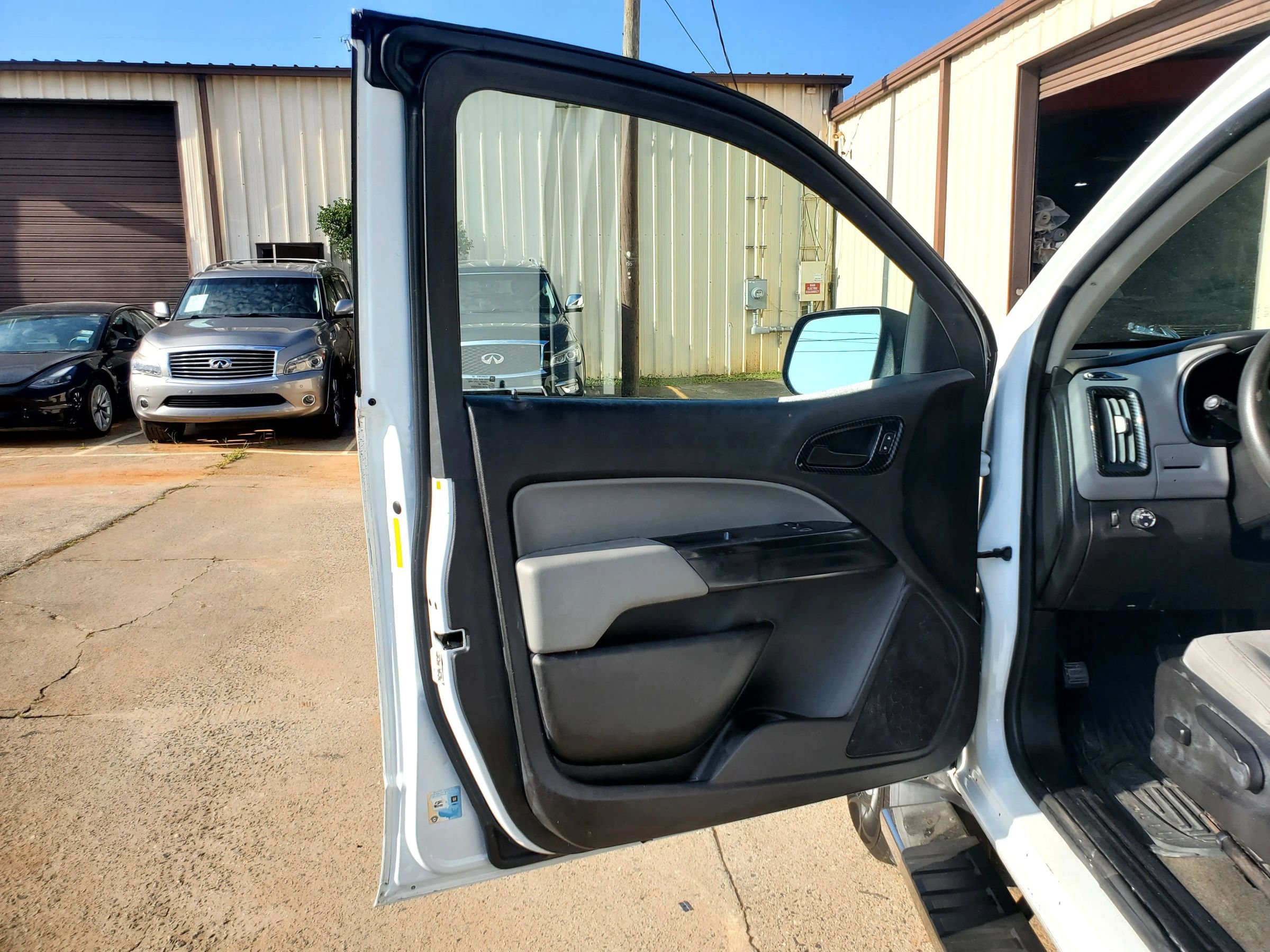 Used 2018 Chevrolet Colorado W/T RWD image 18
