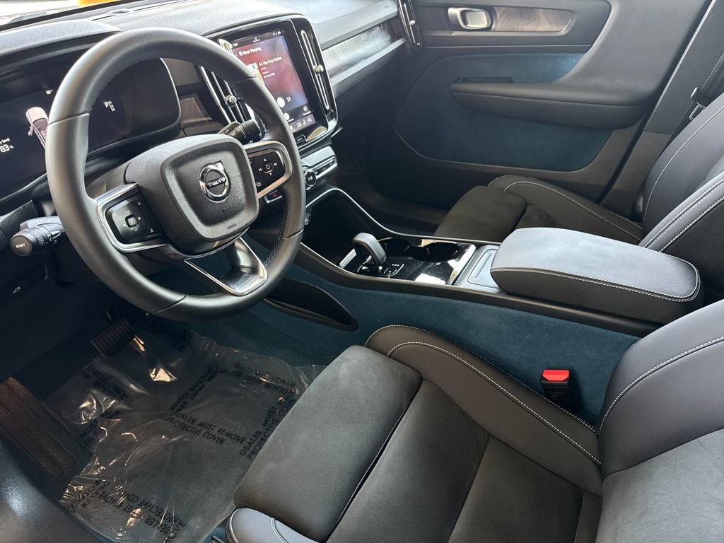 Certified 2023 Volvo C40 P8 Recharge Plus AWD/4WD image 9