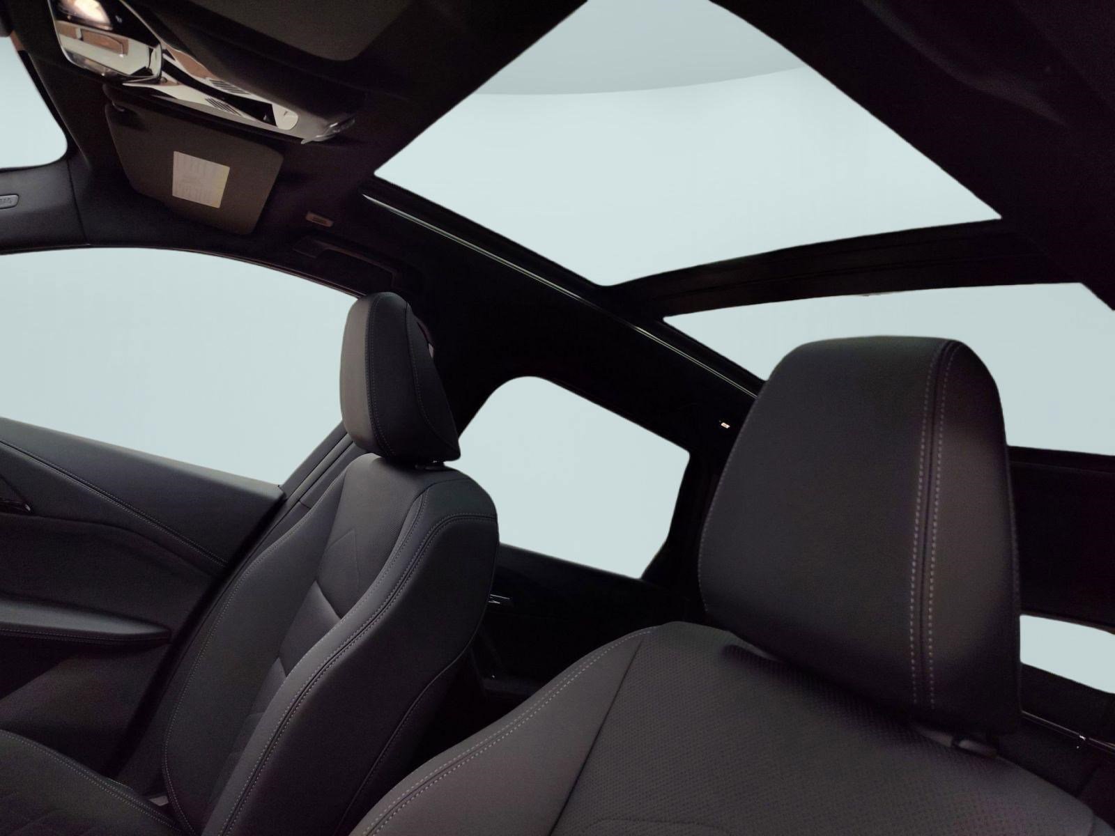 Used 2025 BMW X1 xDrive28i w/ Premium Package image 14