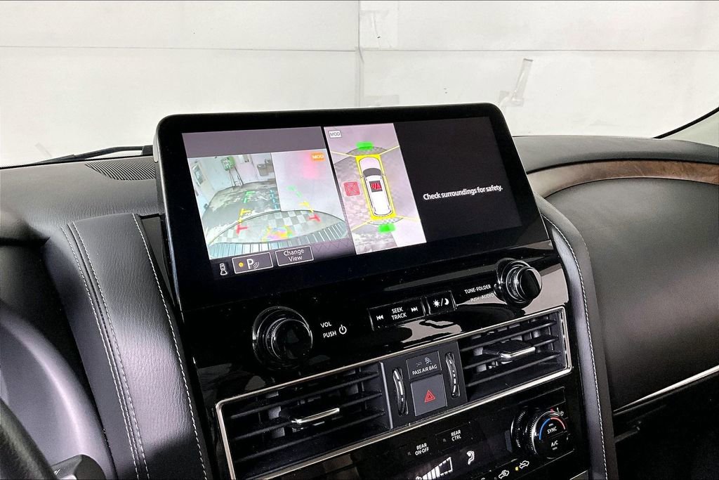 Used 2023 Nissan Armada SL w/ Captain's Chairs Package image 21