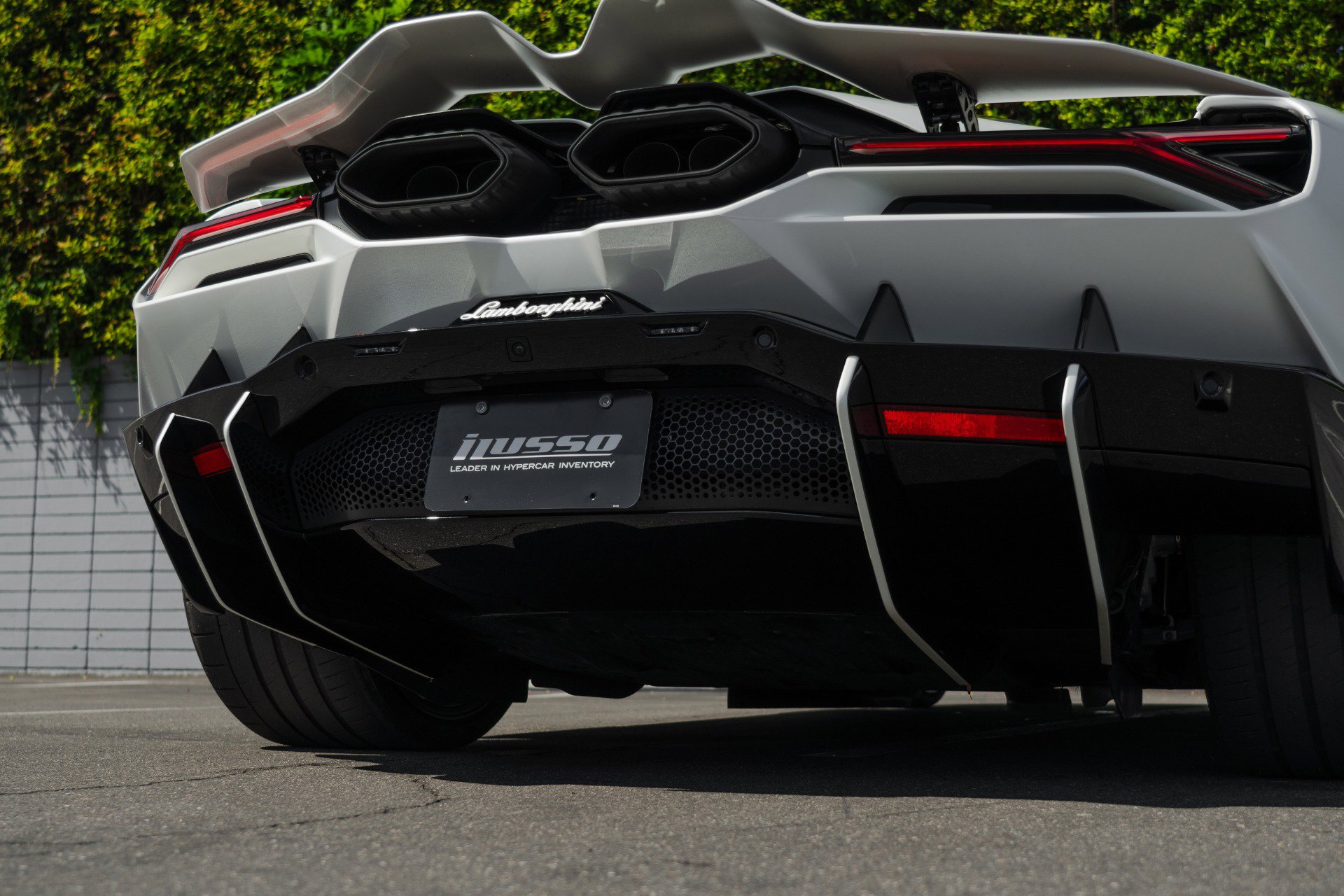Used 2024 Lamborghini Revuelto image 34