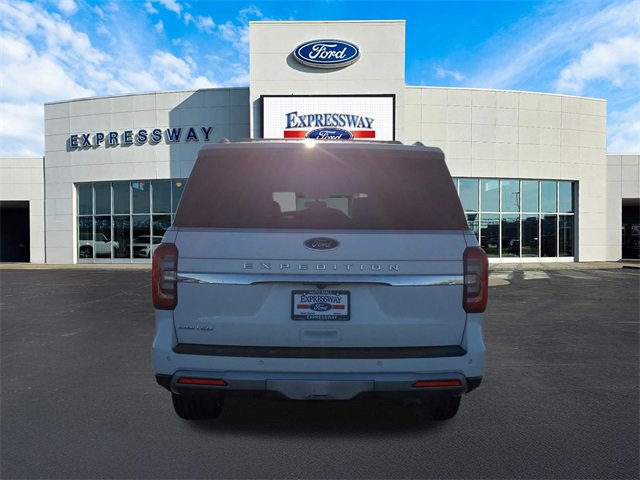 Used 2024 Ford Expedition Limited image 7