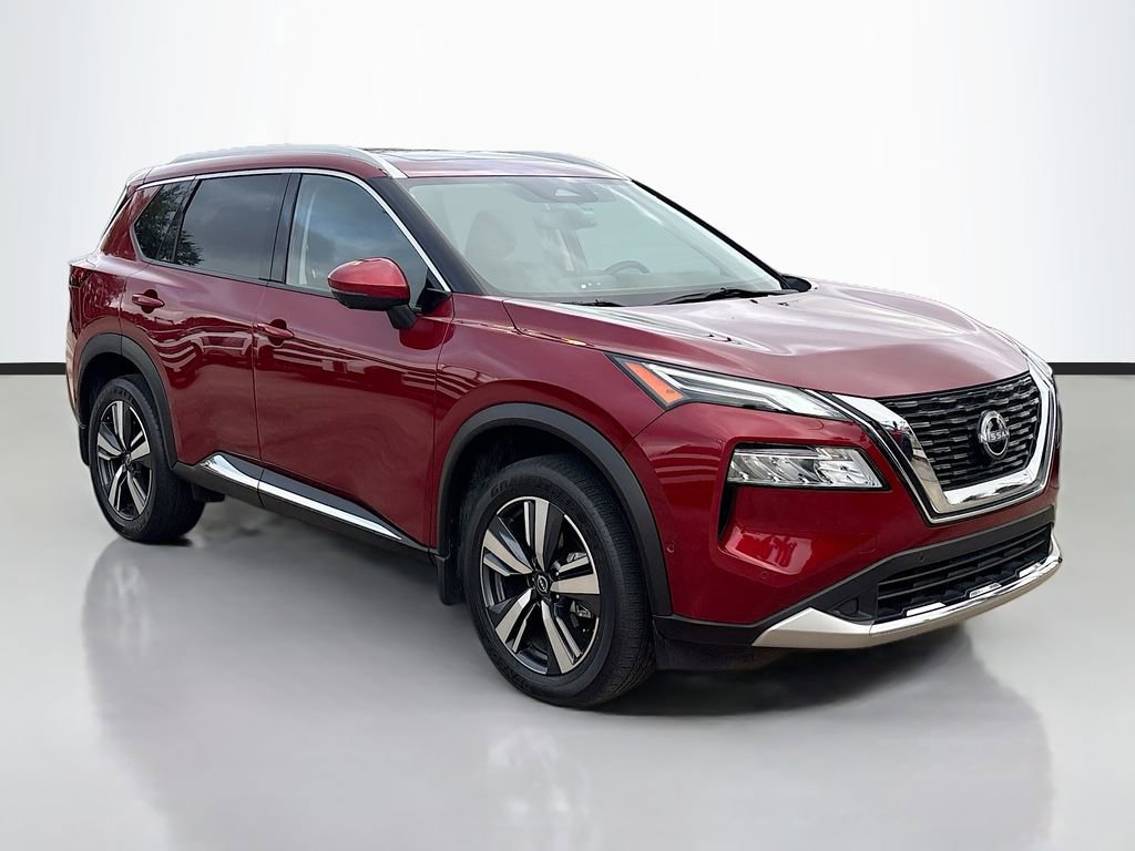 Used 2023 Nissan Rogue Platinum image 3