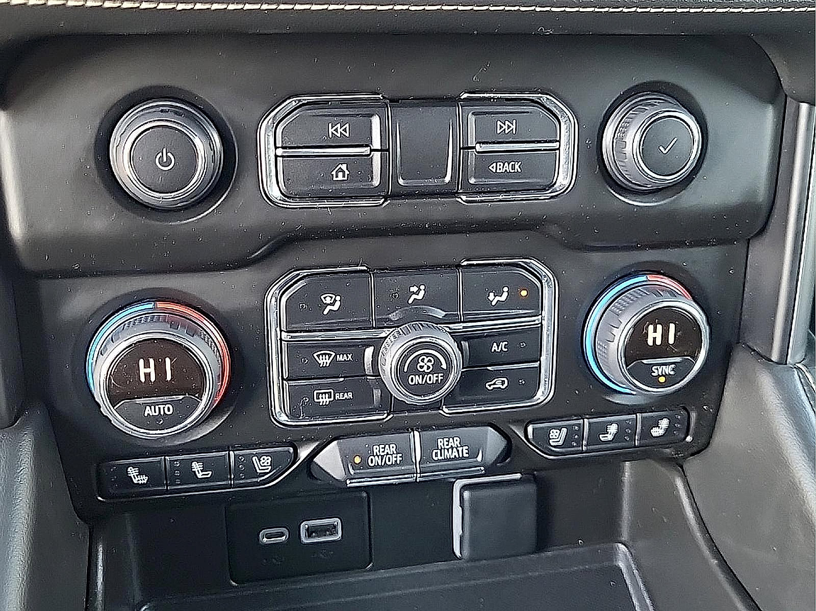 Used 2023 Chevrolet Tahoe Premier AWD/4WD image 27