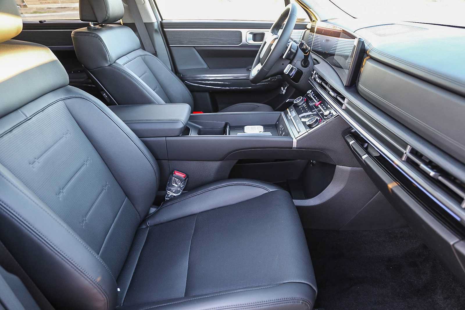 New 2026 Hyundai Santa Fe Limited FWD image 21