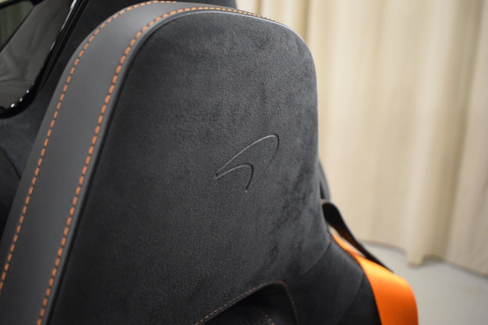 Used 2024 McLaren 750S Spider RWD image 38