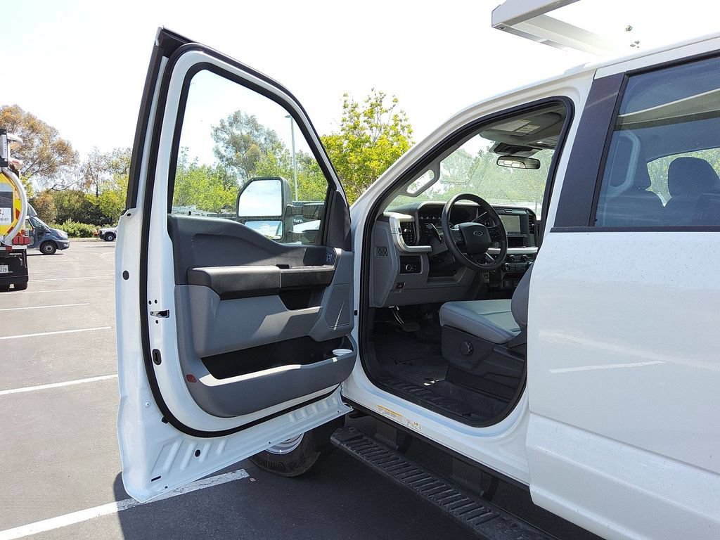 New 2025 Ford F450 XL RWD image 5