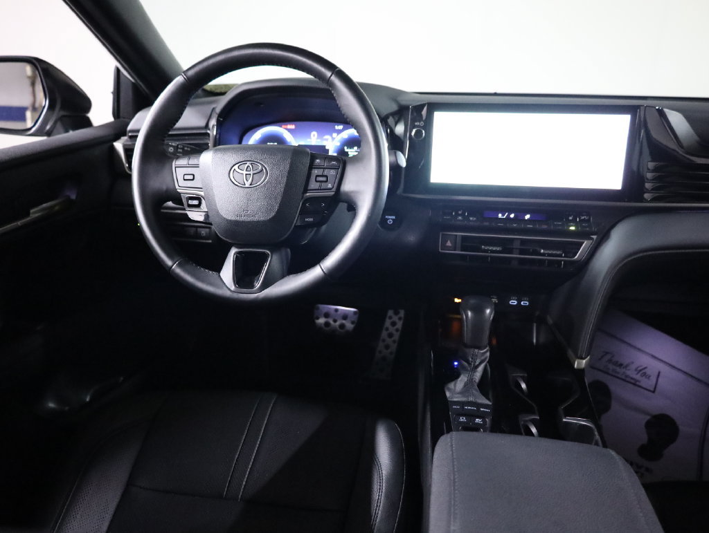 Used 2025 Toyota Camry XSE FWD image 43