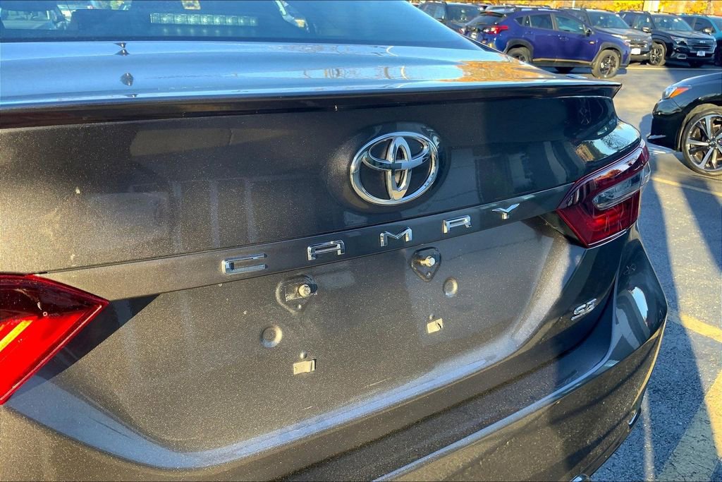 Used 2023 Toyota Camry SE image 9