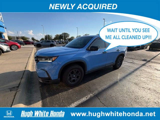 Used 2024 Honda Pilot TrailSport image 1