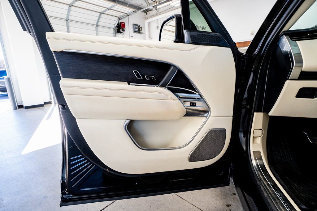 Used 2024 Land Rover Range Rover Autobiography image 31