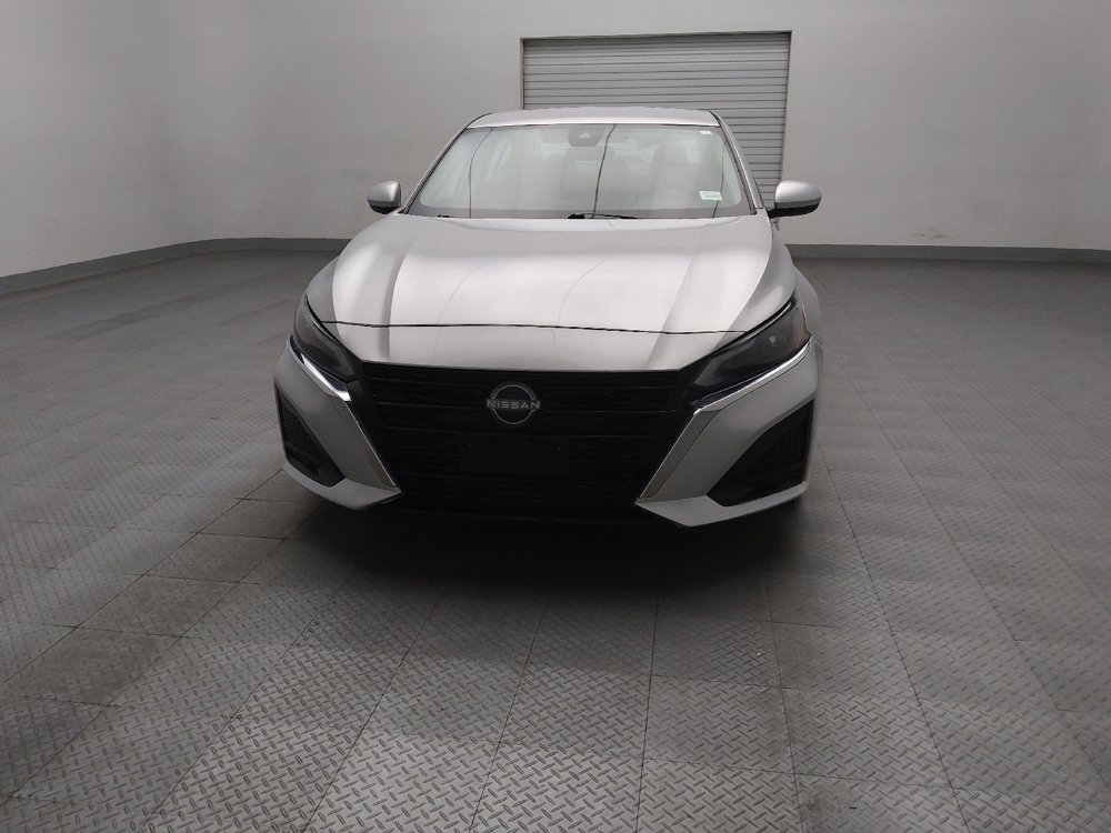 Used 2023 Nissan Altima 2.5 SV image 15