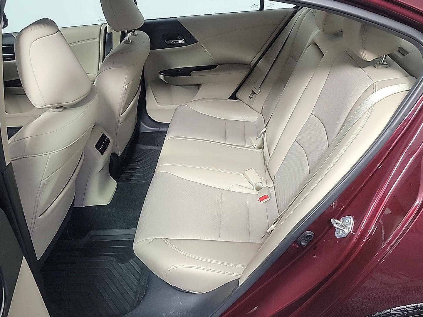 Used 2015 Honda Accord EX-L image 17