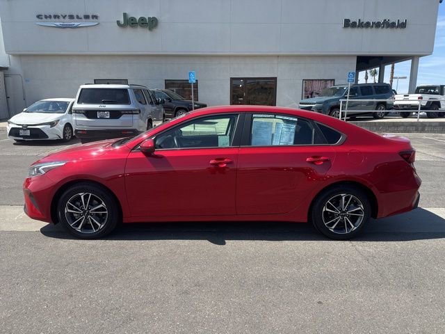 Used 2022 Kia Forte LXS image 2