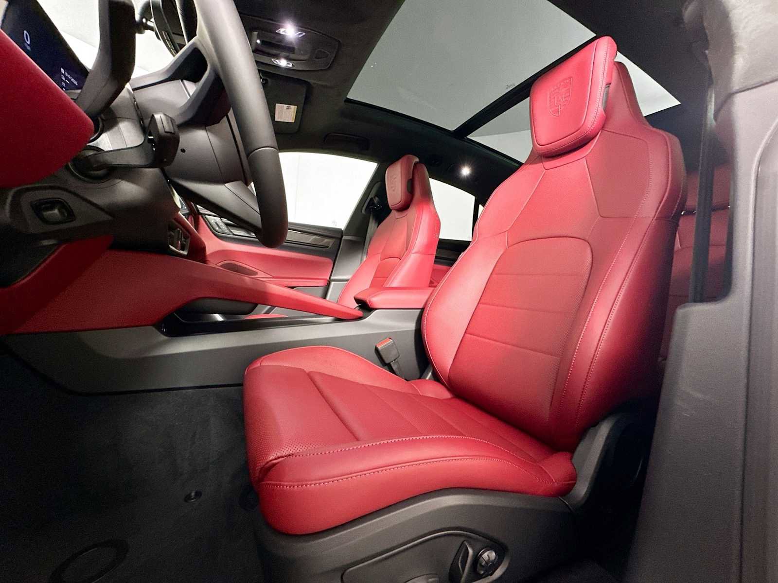 New 2025 Porsche Macan Turbo Electric image 5