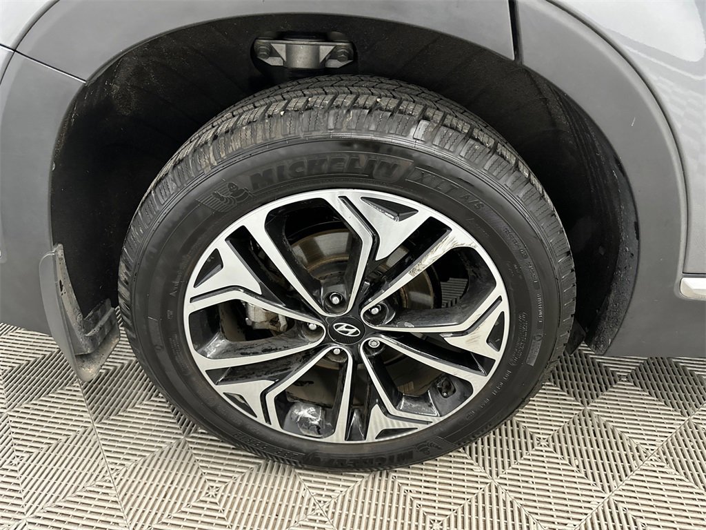 Used 2019 Hyundai Santa Fe Limited image 18