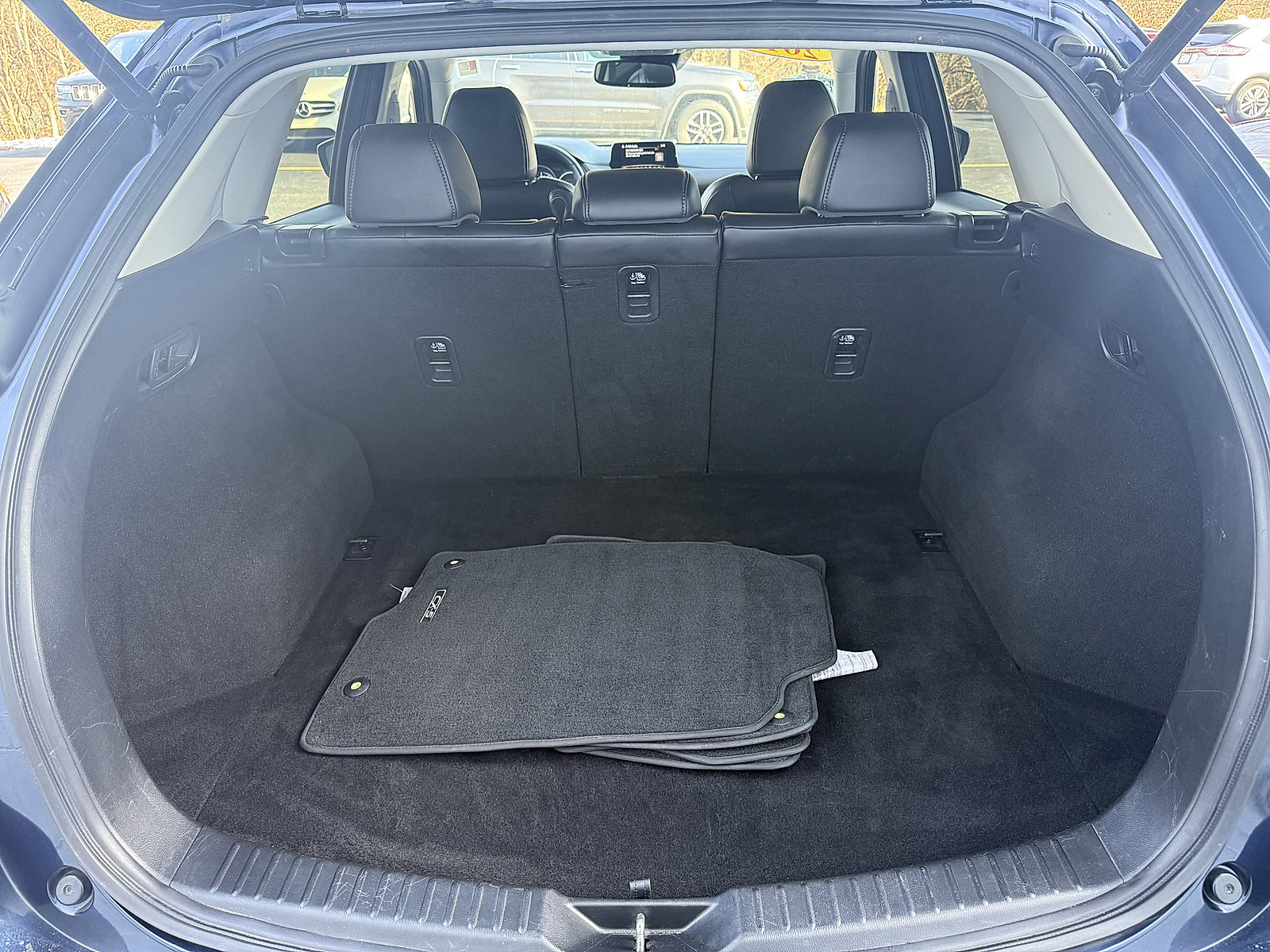 Used 2019 MAZDA CX-5 Touring image 19