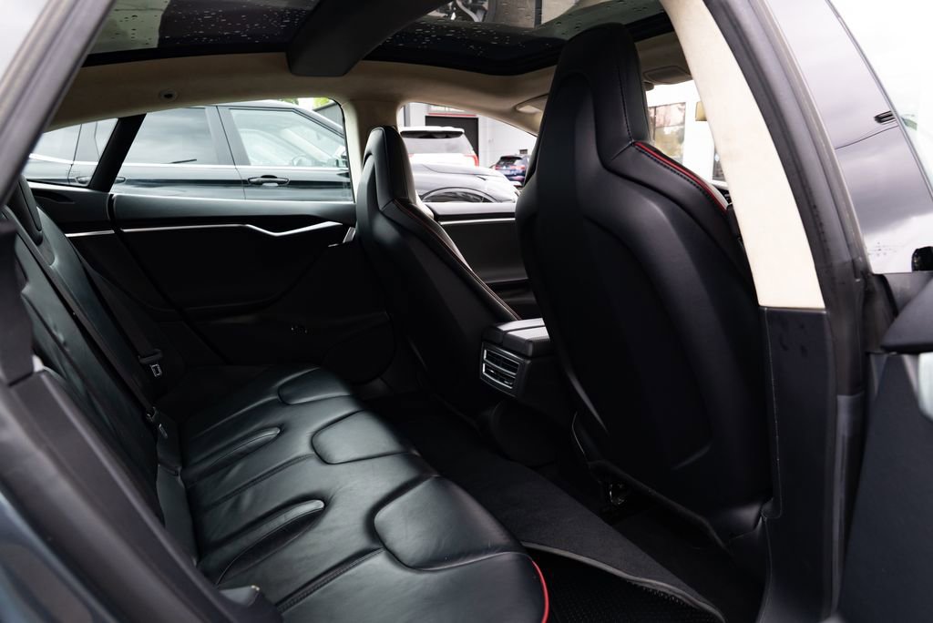 Used 2013 Tesla Model S Performance image 18