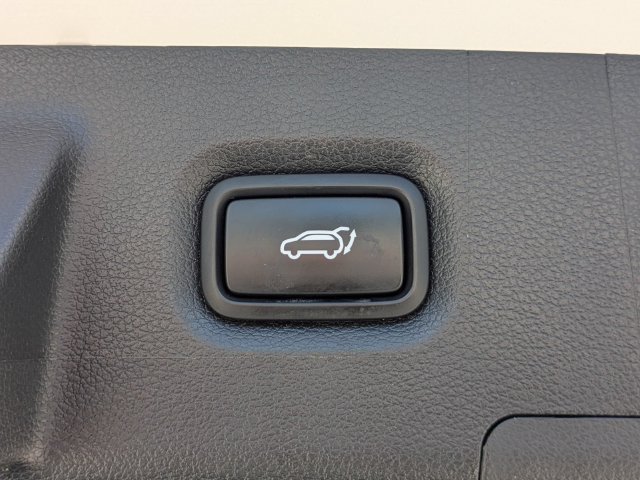 Used 2022 Hyundai Santa Fe Limited FWD image 14