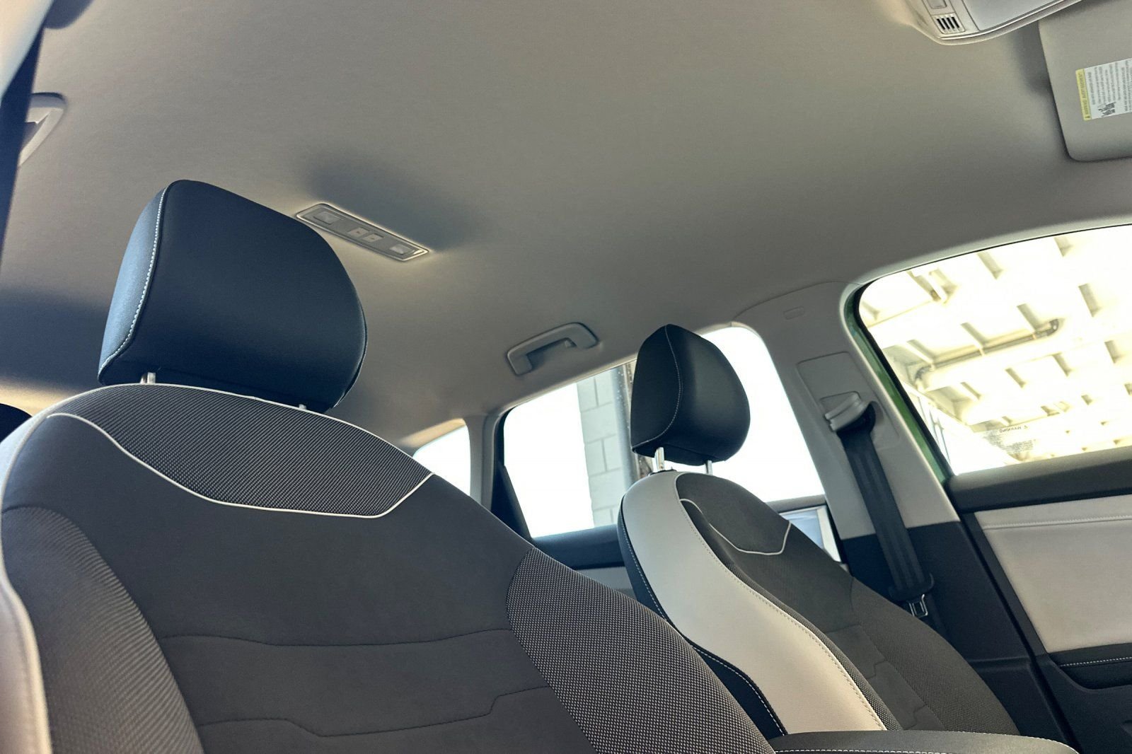 New 2026 Volkswagen Taos SE FWD image 17