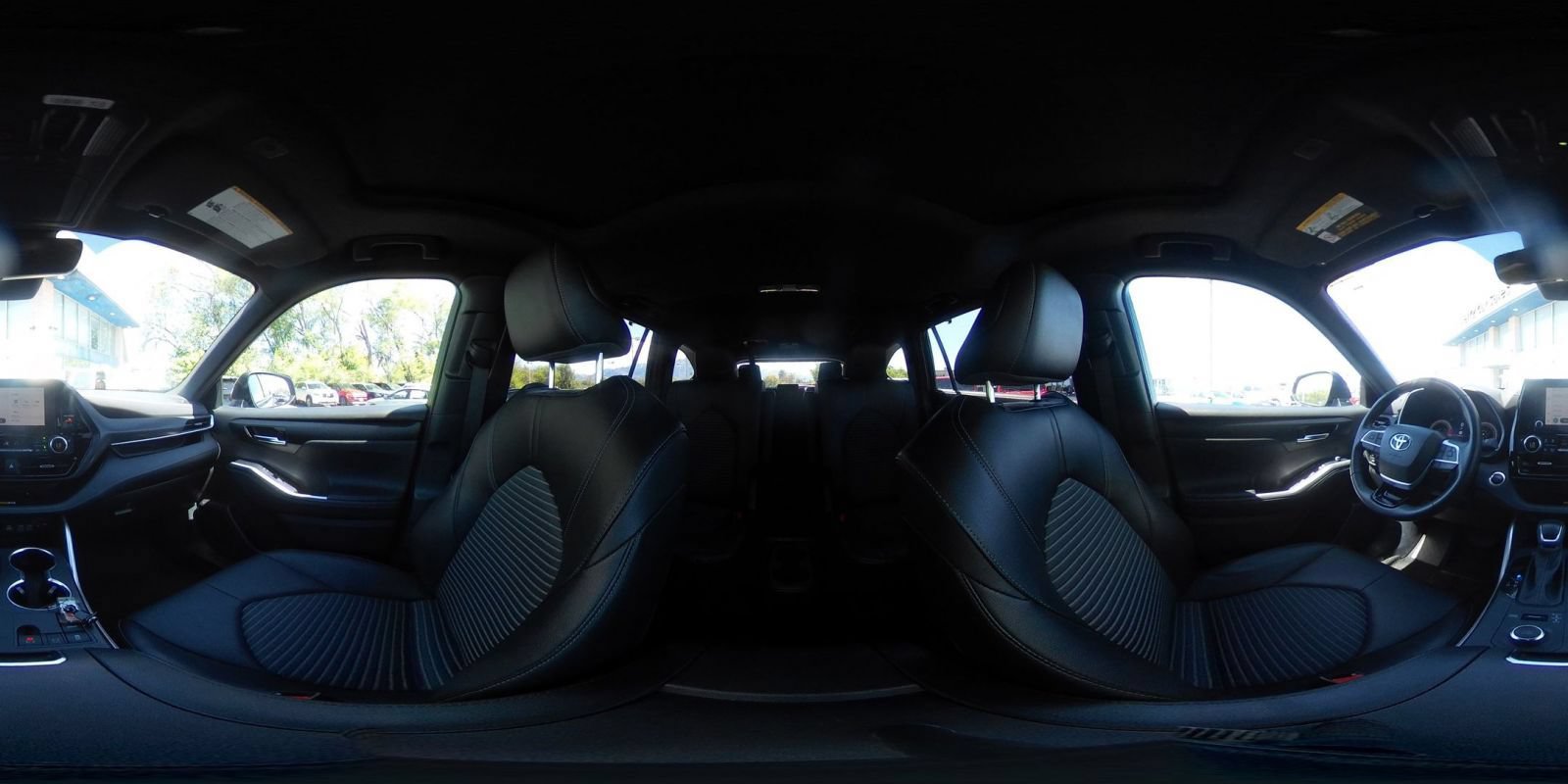Used 2025 Toyota Highlander XSE AWD/4WD image 40