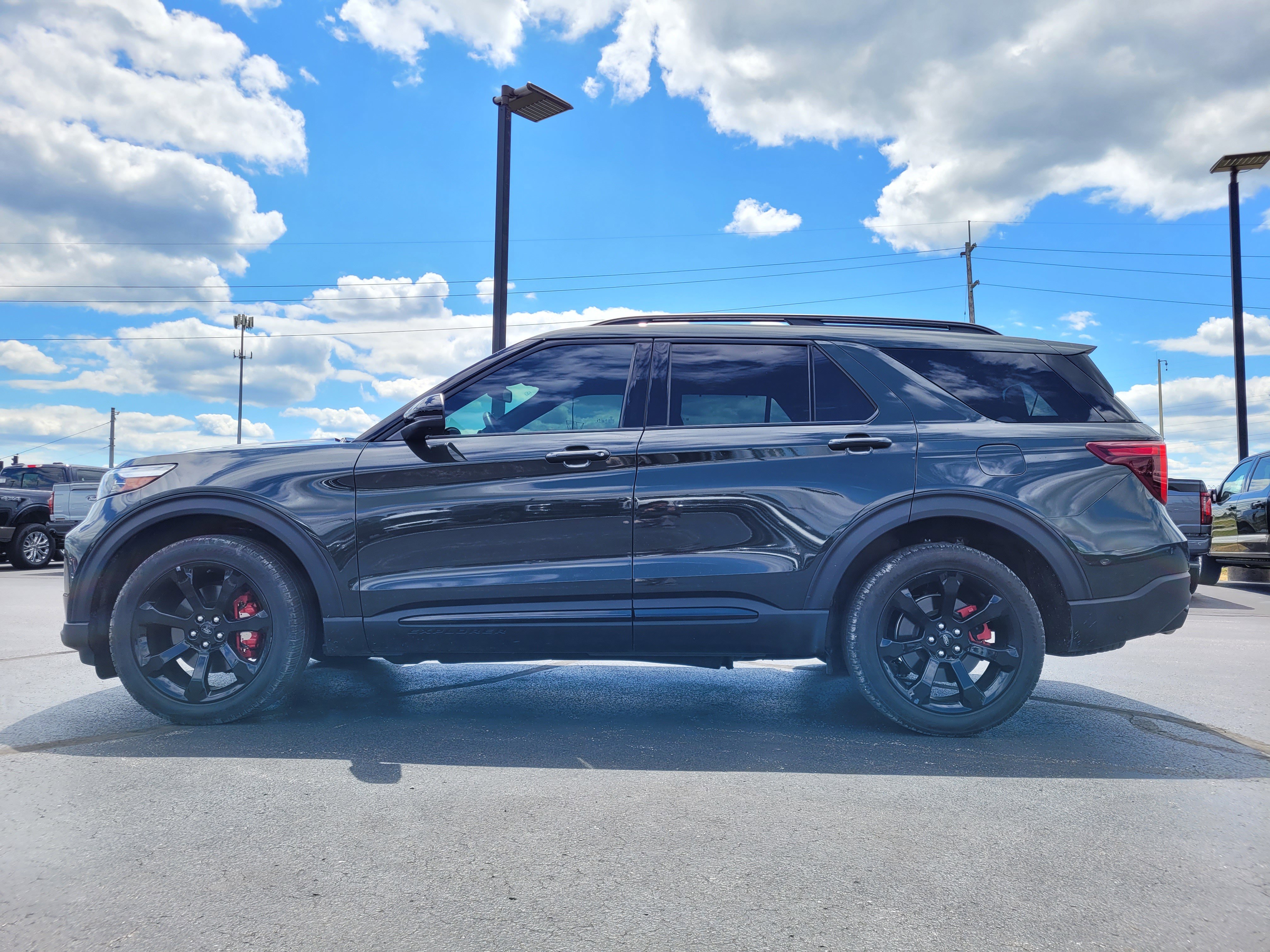 Used 2023 Ford Explorer ST w/ Equipment Group 401A AWD/4WD image 7