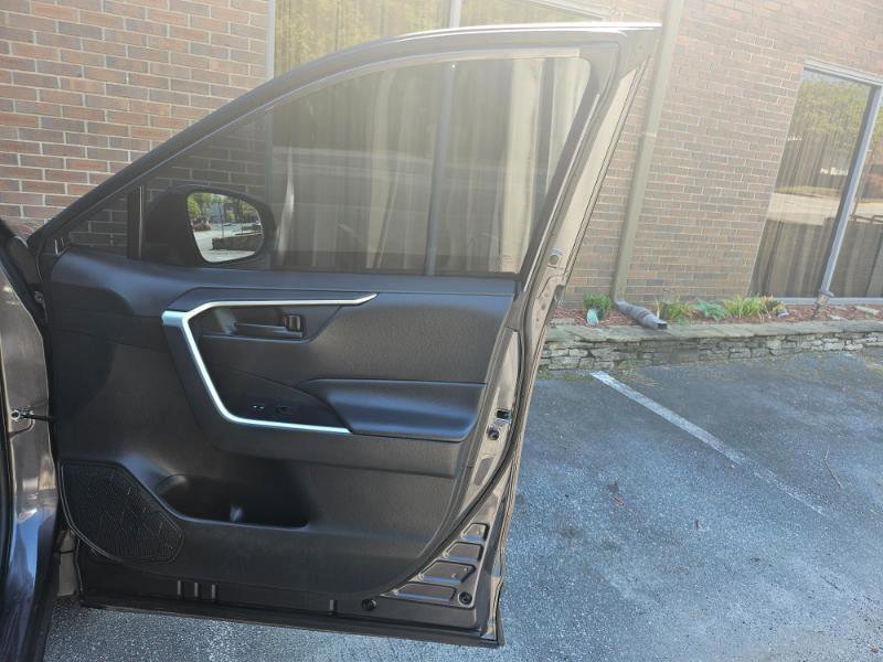 Used 2019 Toyota RAV4 LE image 58